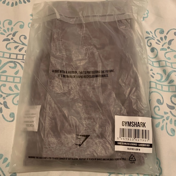 ❌SOLD❌ Gymshark Camo Leggings - Picture 6 of 6